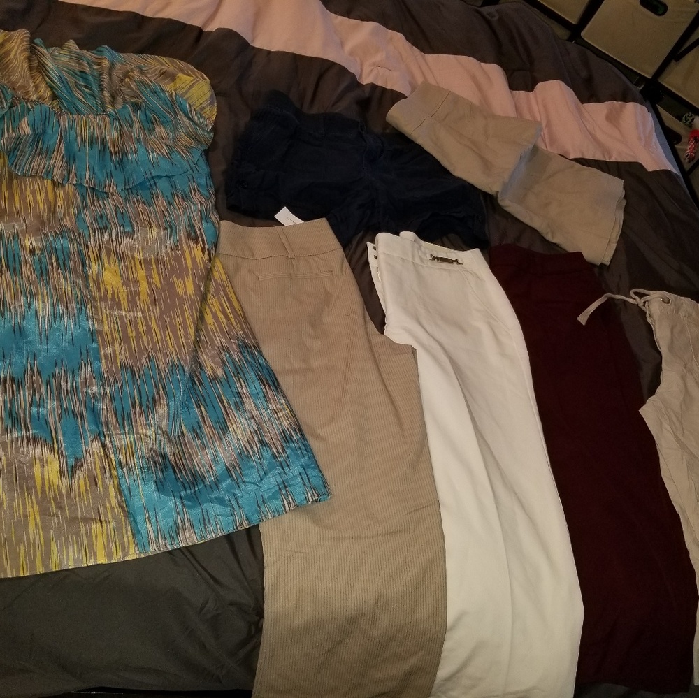 WOMEN'S 6 PIECE CLOTHING LOT SIZE 10